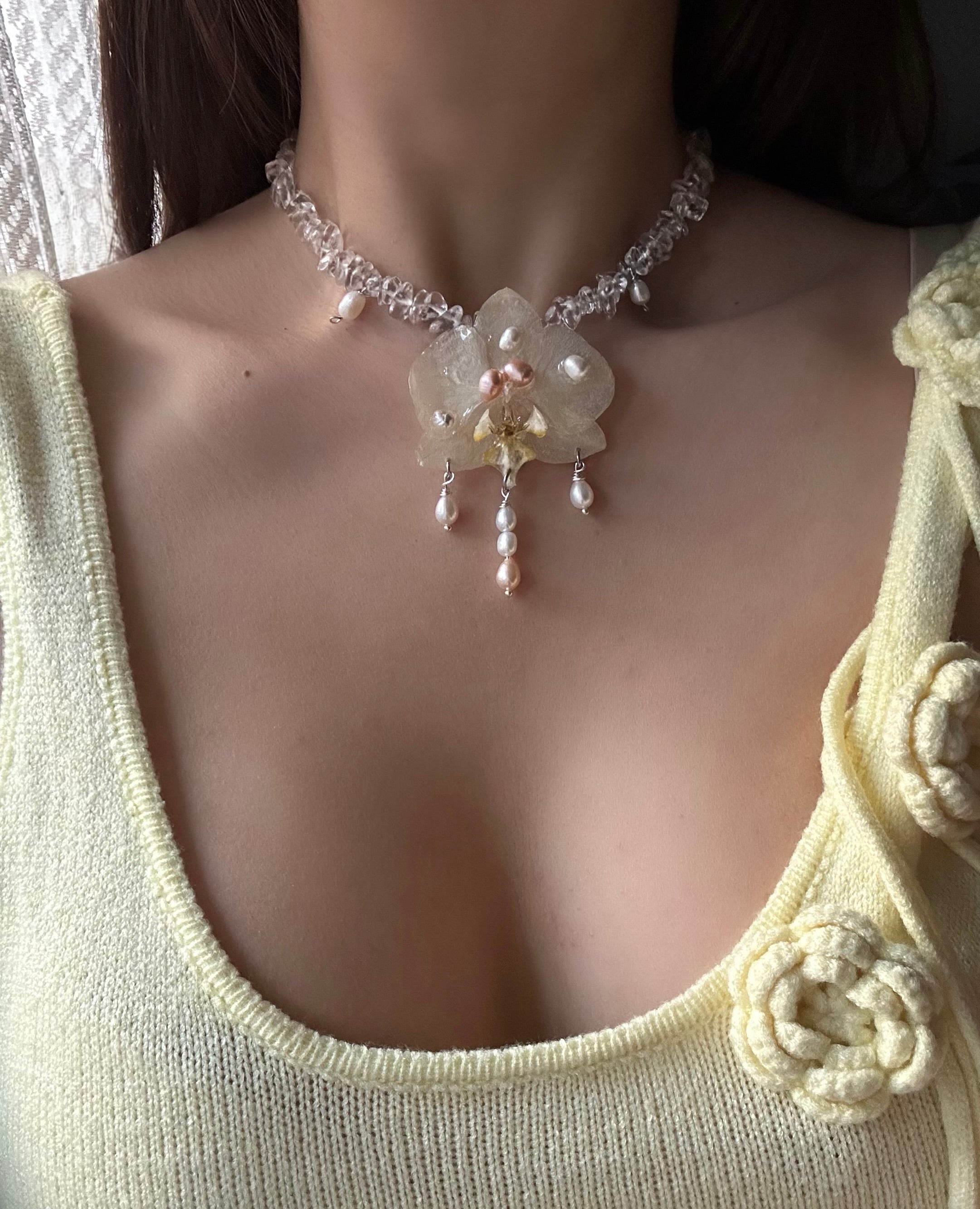 CRYSTAL BLOOM ORCHID NECKLACE – CLEAR QUARTZ
