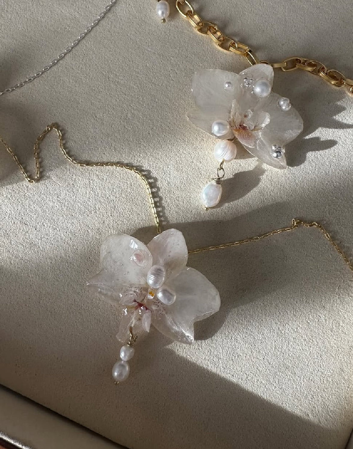 ALENA ORCHID NECKLACE - 18k GOLD VERMEIL (RESTOCK)