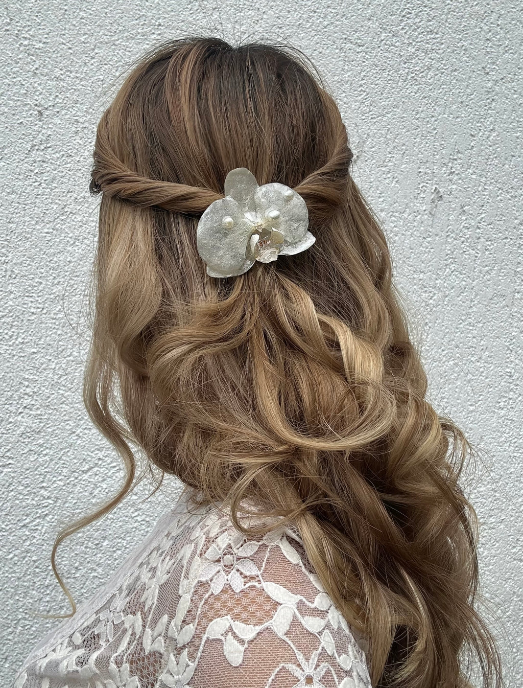 OLIVIA ORCHID HAIR CLIP