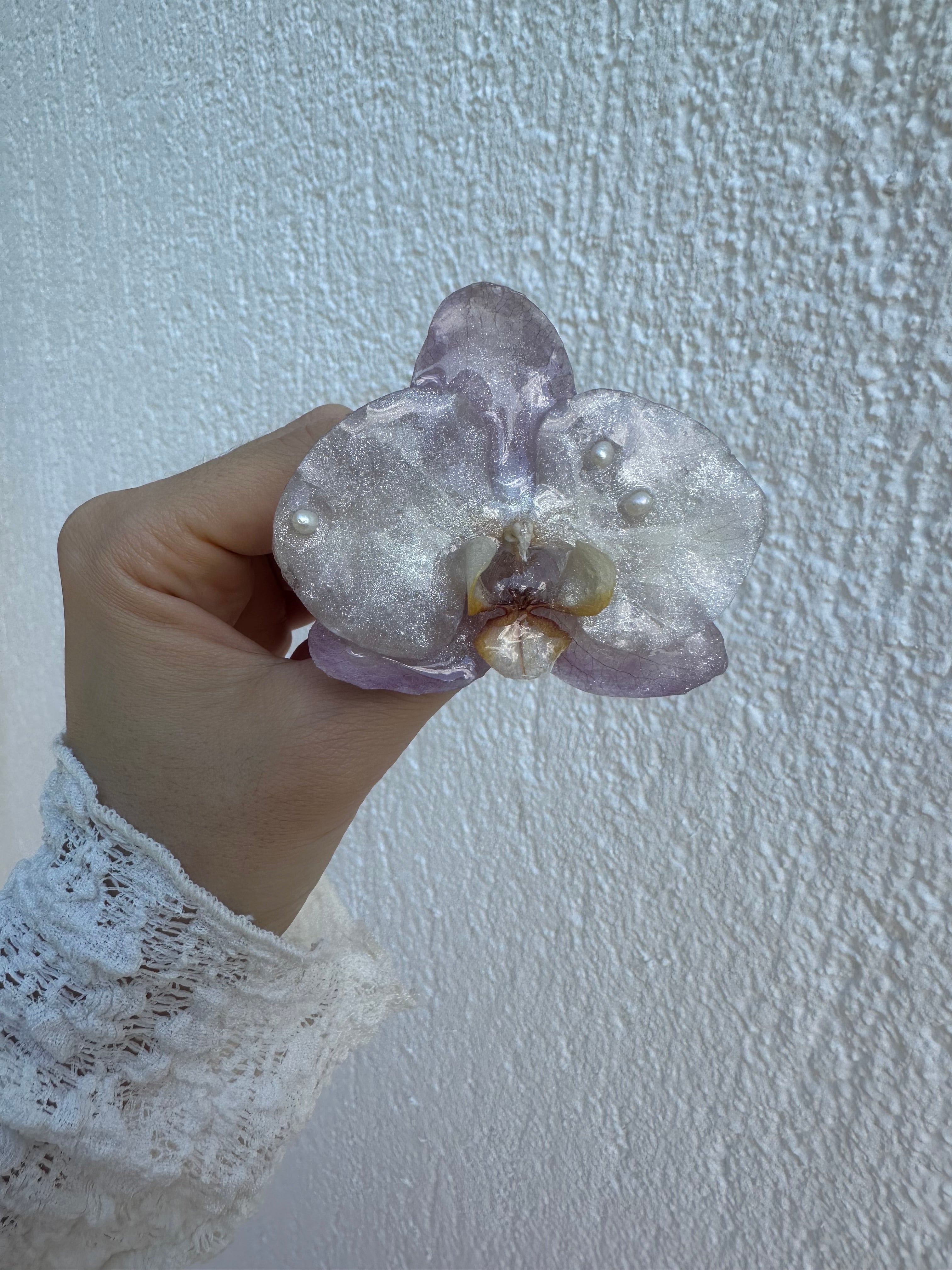 ALAÏA ORCHID HAIR CLIP