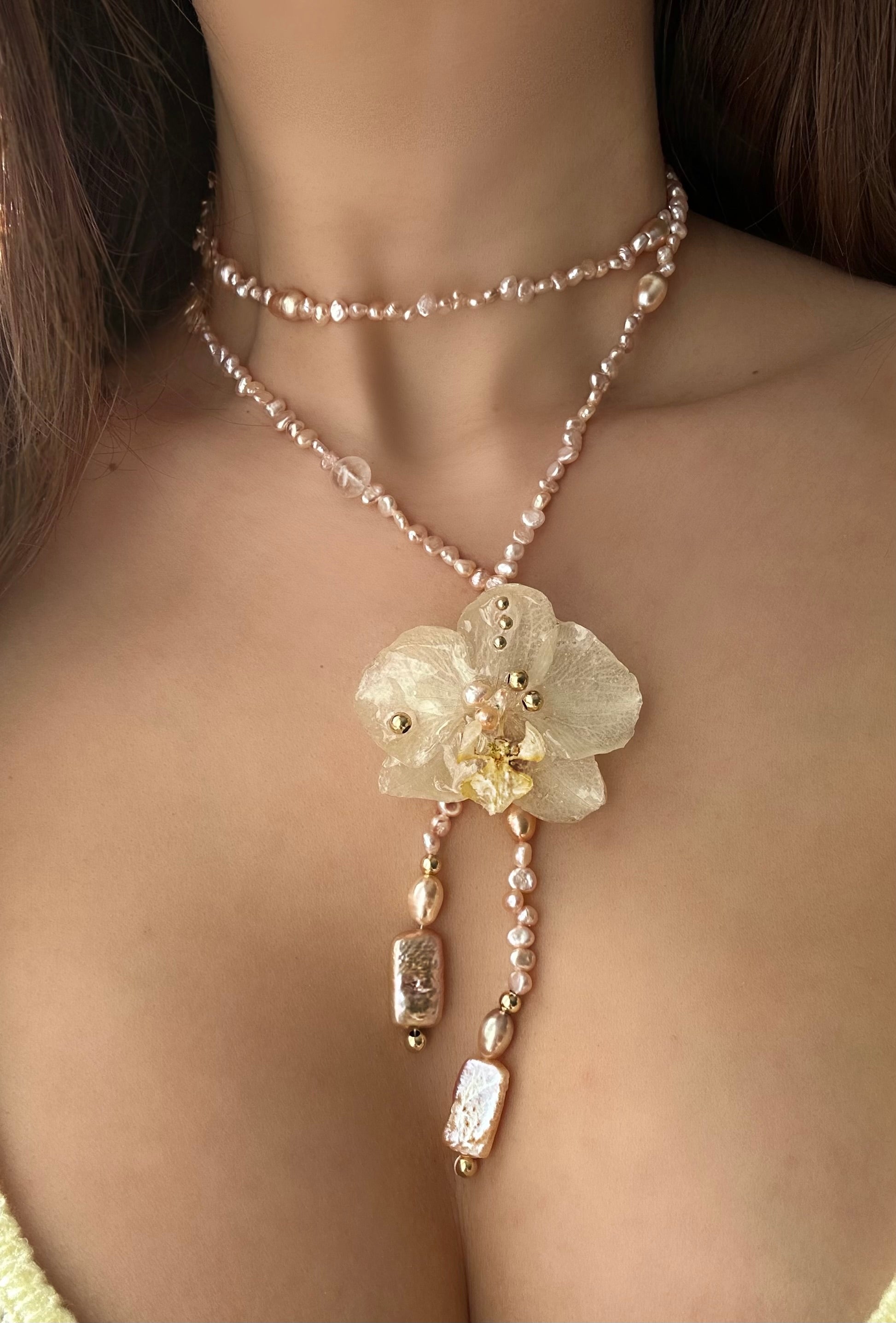 ROSÉ MUSE ORCHID LARIAT – FRESH WATER PEARLS