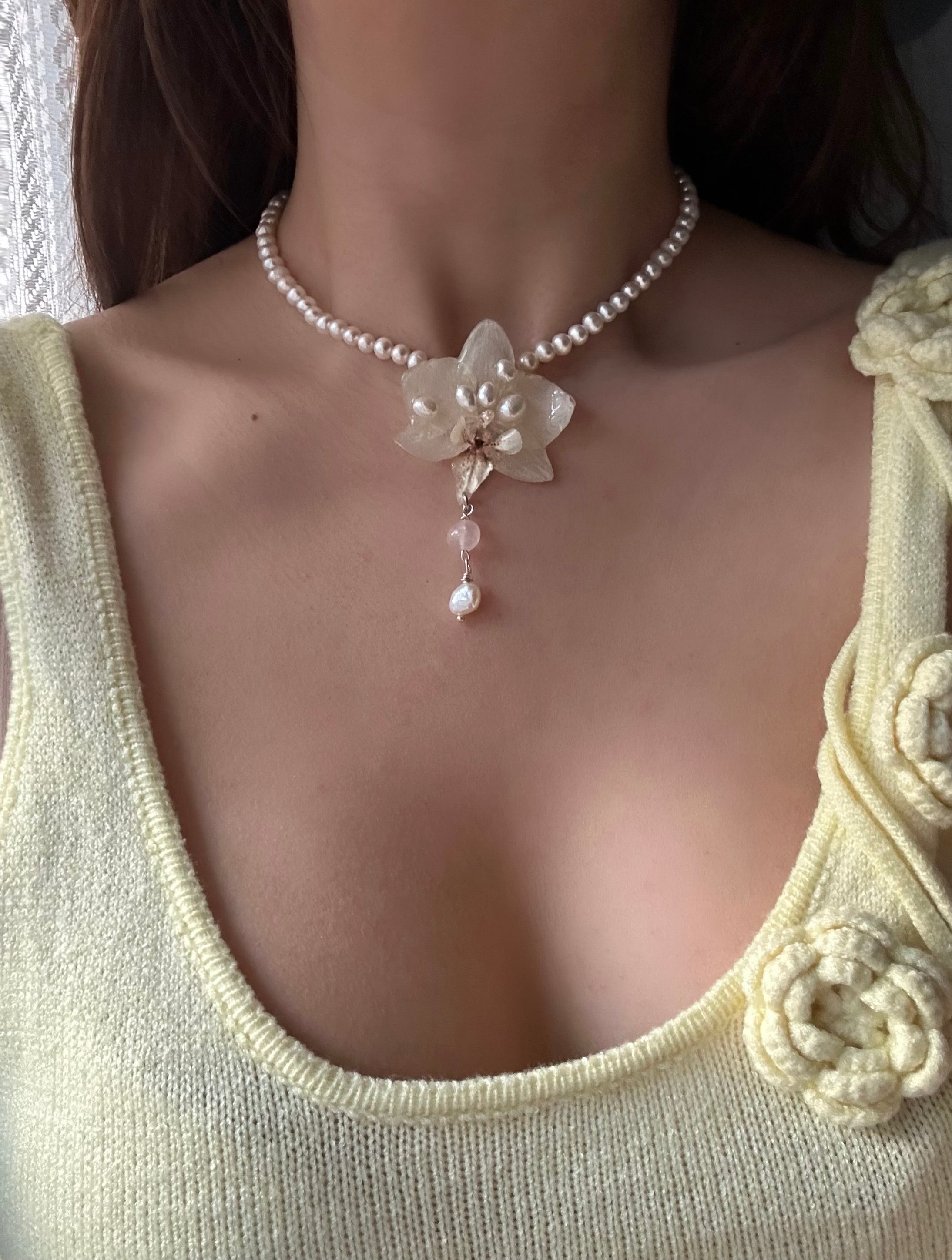 CELESTE ORCHID NECKLACE – PEARL CHOKER