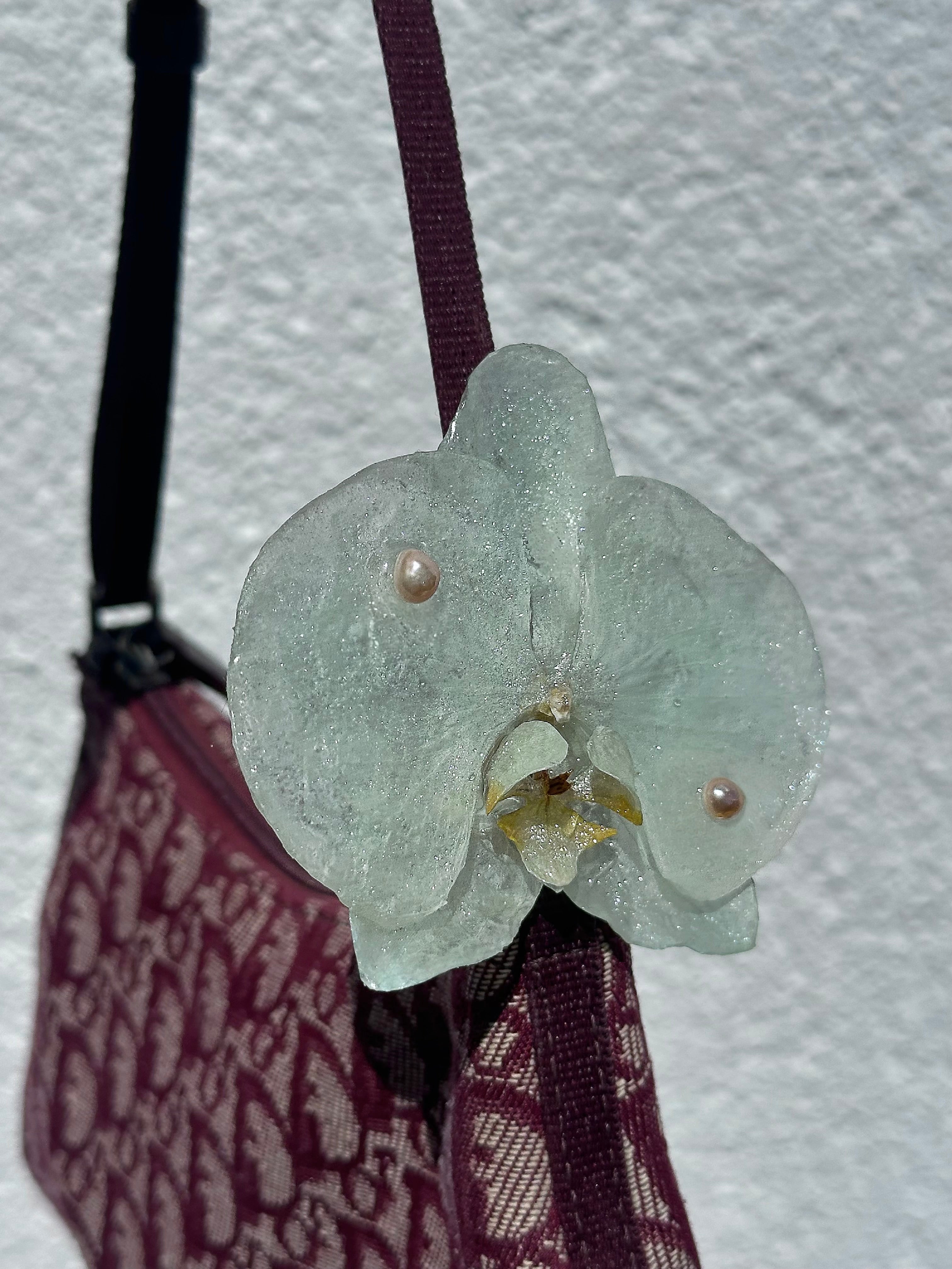 OLIVIA ORCHID CLIP