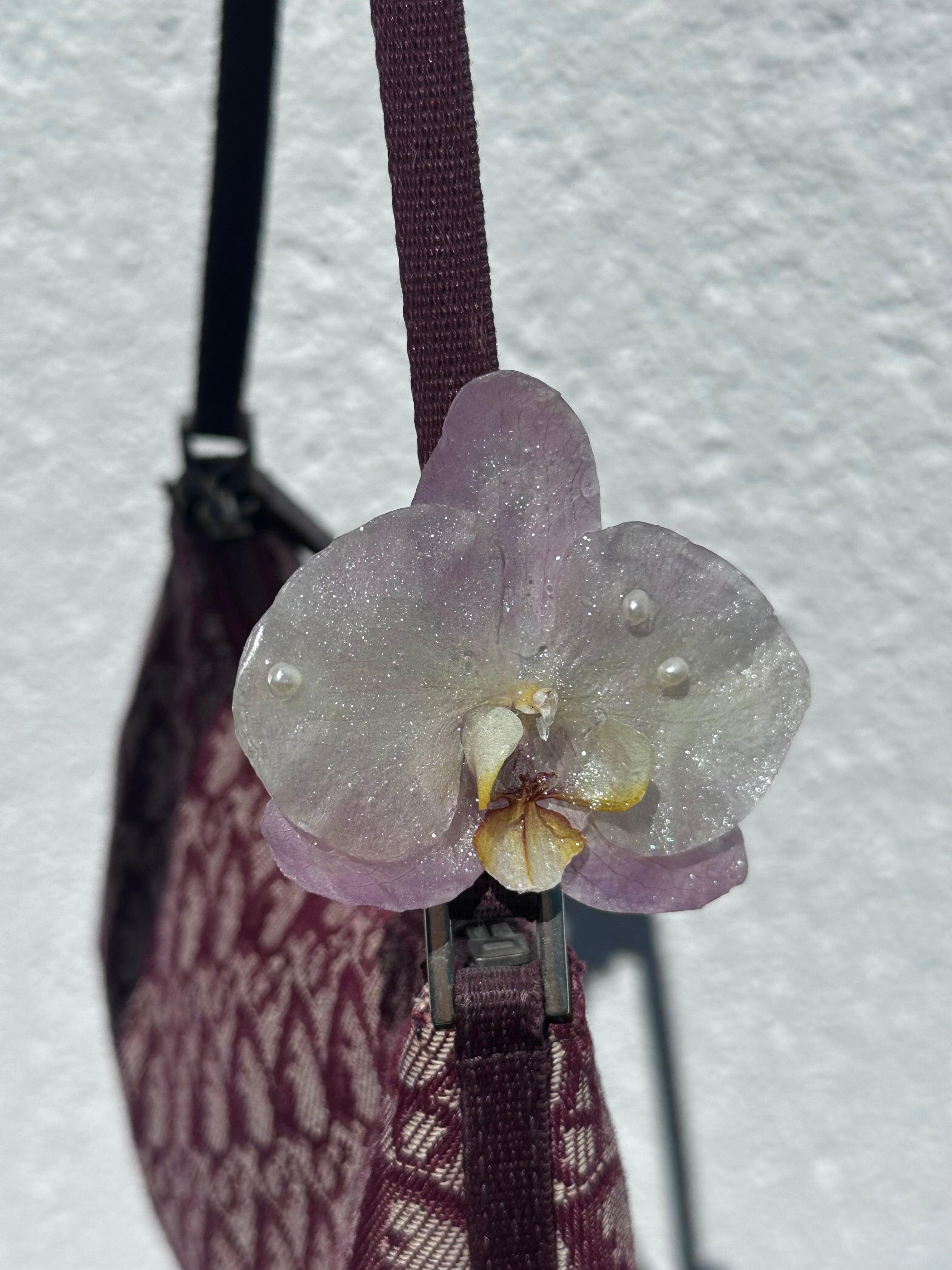 ALAÏA ORCHID HAIR CLIP