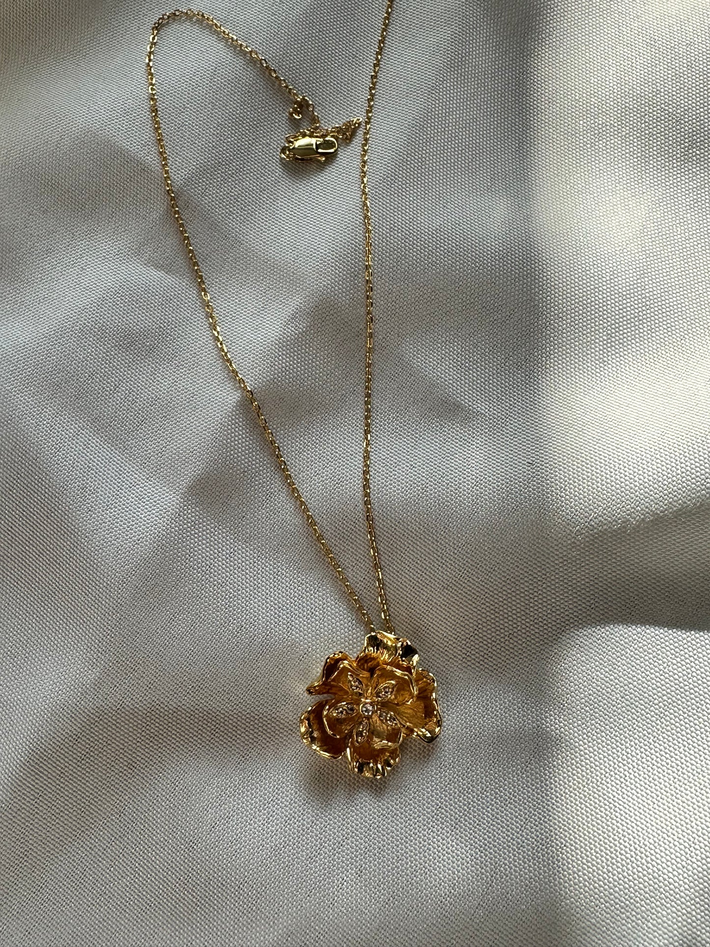 ROSÉ NECKLACE GOLD (own design)